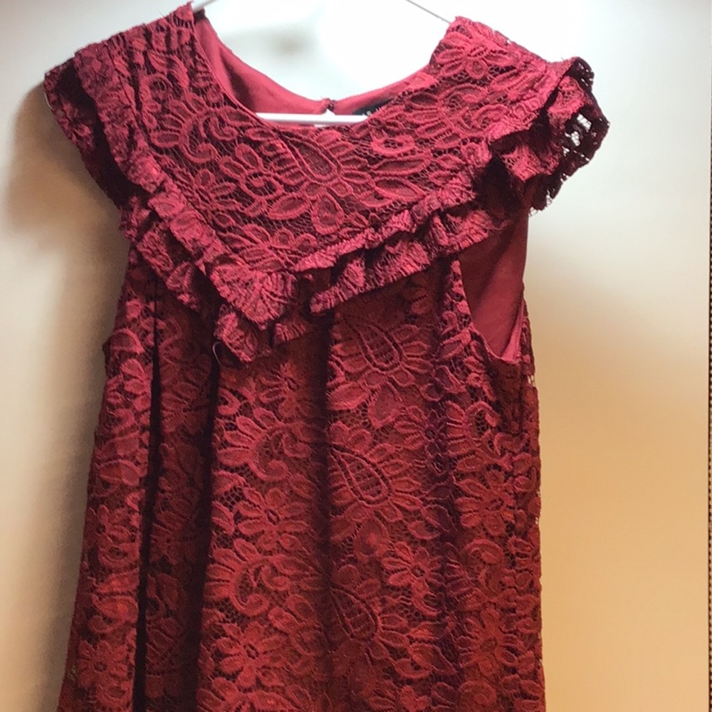 AS U WISH Medium lace fully lined dress.   V